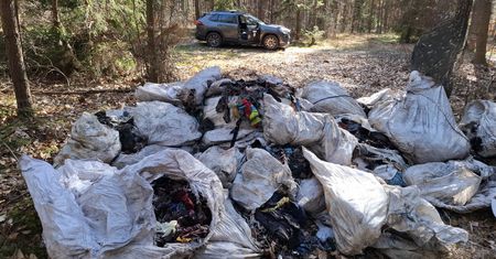 Kilkanaście worków big bag. "Odzież pochodzi z tzw. obrotu second hand"