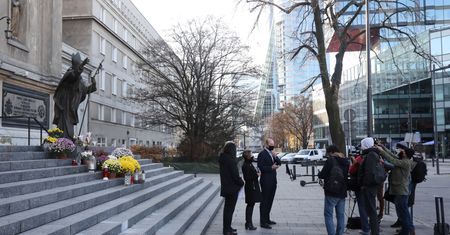 Papież Jan Paweł II zostanie usunięty z przestrzeni publicznej?