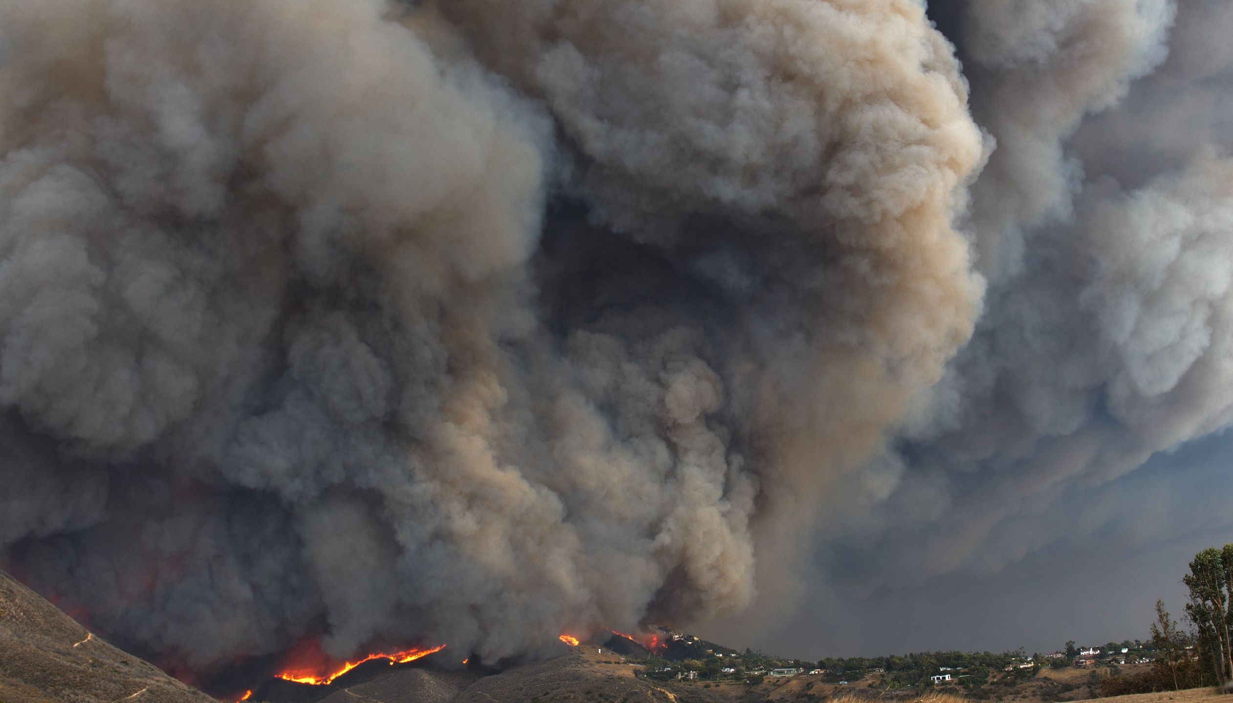 Pożary pochłaniają zabijają tak skutecznie jak popularne choroby
