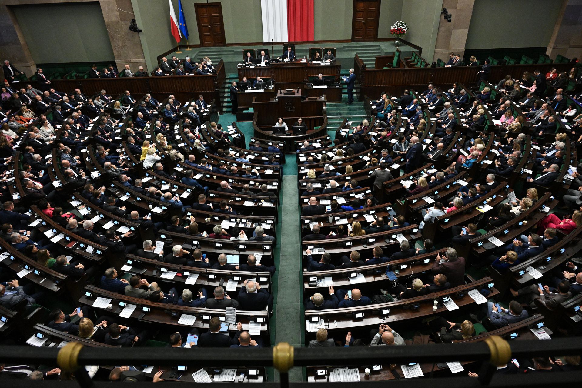 wiadomości,aktualności,WP Wiadomości Alkohol dla posłów trochę droższy. Po pytaniach WP podwyżka w 