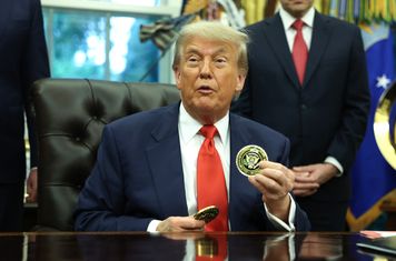 Monety z wizerunkiem Trumpa wyprzedane w kilka godzin
