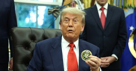 Monety z wizerunkiem Trumpa wyprzedane w kilka godzin