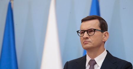 Kaczyński pokrzyżował plany Morawieckiego? Gowin ujawnia