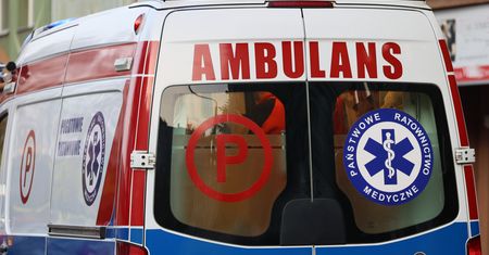 Mysłowice: Nieprzytomny mężczyzna na przystanku. Ratownicy w akcji