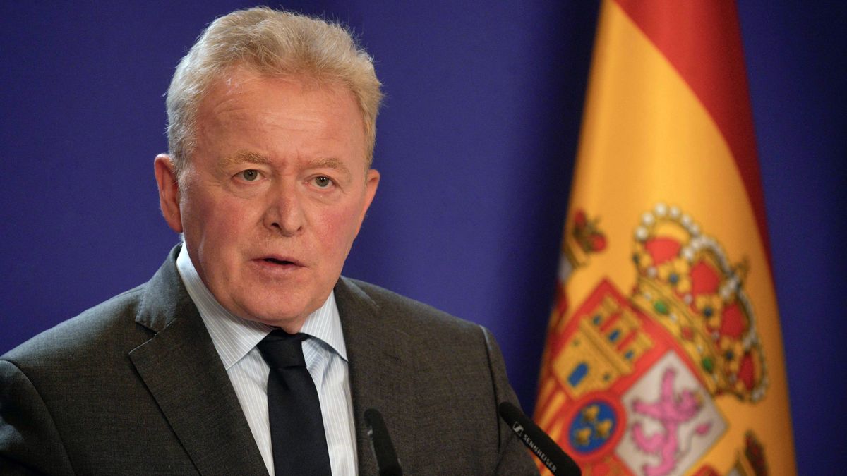 The European Union Commissioner for Agriculture Janusz Wojciechowski attends a press conference at the end of the EU Informal Meeting on Agriculture held at the Congress Palace in Cordoba, Spain, 05 September 2023. The informal meeting of ministers takes place from 03 to 05 September. EPA/Rafael Alcaide Dostawca: PAP/EPA.