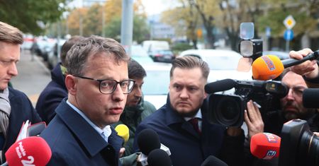 "Zrzekłem się". Romanowski nie będzie dostawać wynagrodzenia z Sejmu
