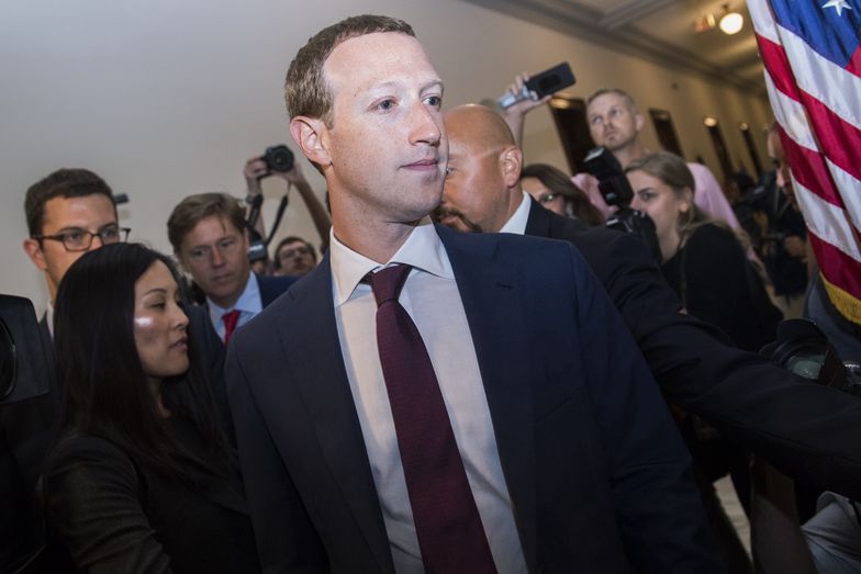 Jednym z wezwanych na przesłuchanie jest szef i założyciel Facebooka Mark Zuckerberg 