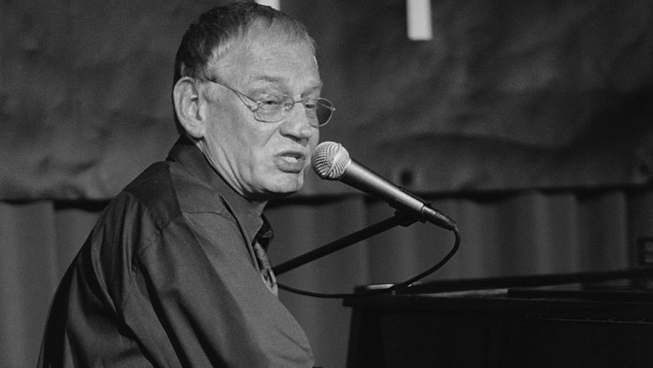 Leszek Długosz był jednym z pomysłodawców kabaretu literackiego Piwnica pod Baranami