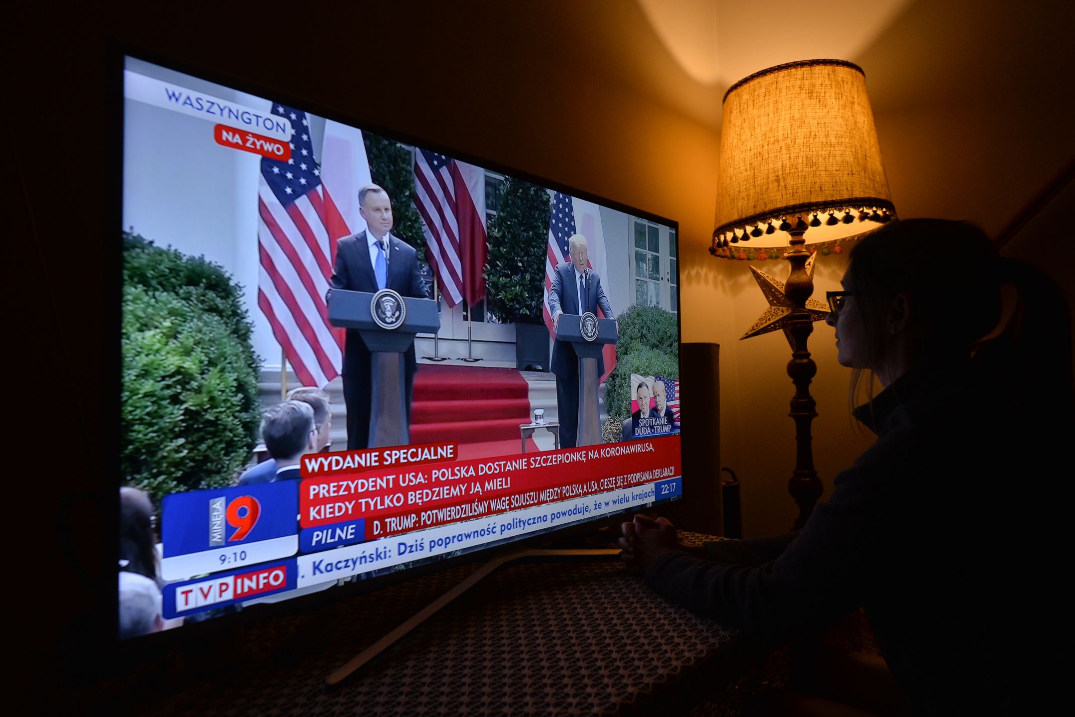 Pan Tadeusz ma problem z telewizorem OLED. "To ile według Sony mogę oglądać TVP Info?" 1