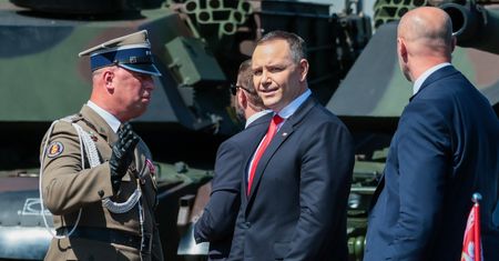 Prezydent Karol Nawrocki otrzymał pilne informacje z MON ws. eksplozji drona. "Jesteśmy w ciągłym kontakcie"