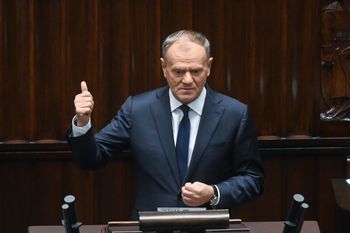 "Czy do was to nie dociera?!" Tusk grzmi z mównicy