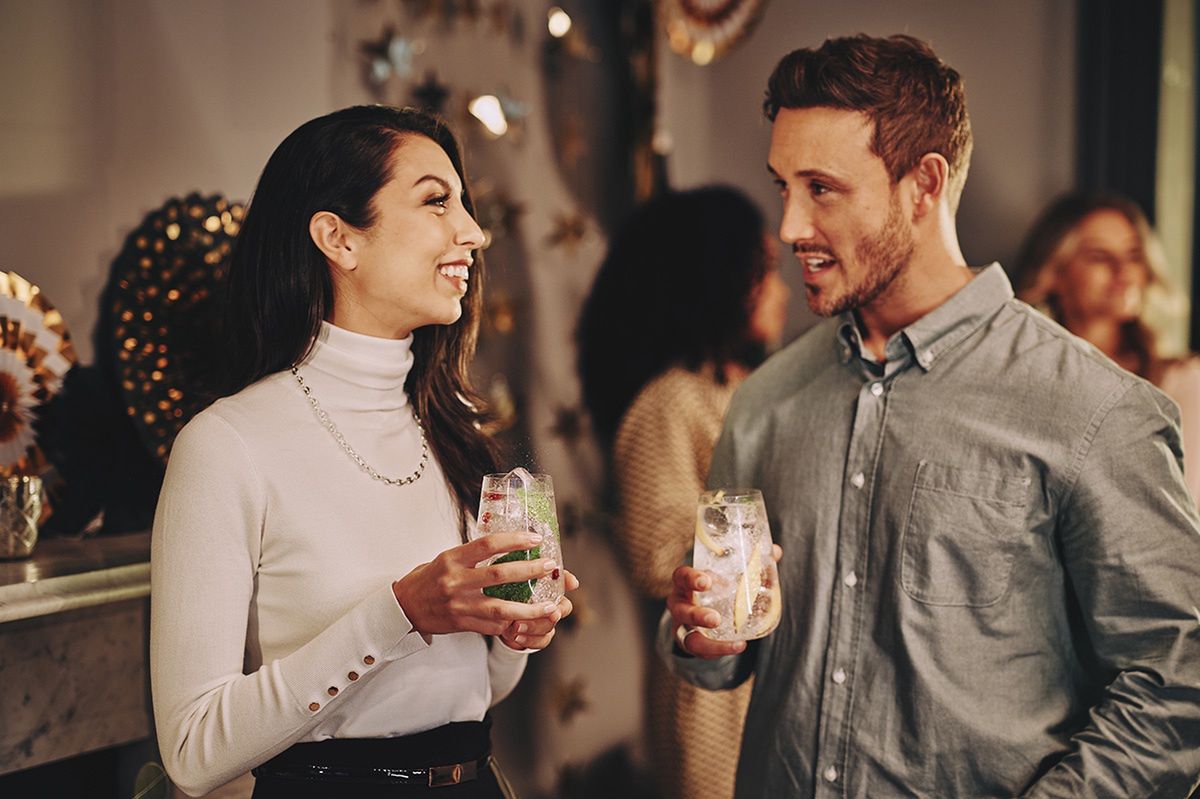 Jak zorganizować zabawę andrzejkową? Zobacz pomysły na atrakcje, prezenty i mocktaile!