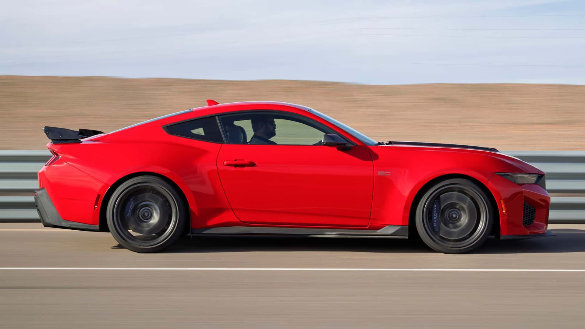 Ford Mustang Dark Horse SC