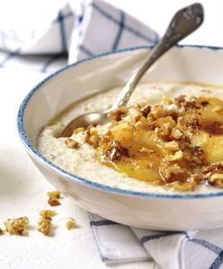 Śniadanie Bircher-Bennera. Jak przygotować szwajcarską owsiankę?