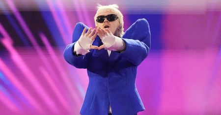 Reprezentant Holandii NIE WZIĄŁ udziału w próbie przed finałem Eurowizji. EBU wydała oświadczenie, wspomniano o "incydencie"