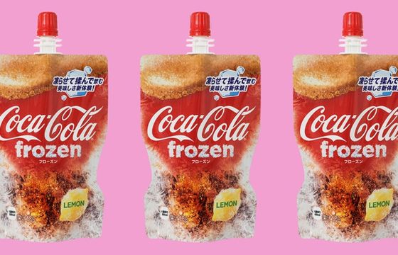 Coca-Cola wprowadza mrożone napoje w woreczkach