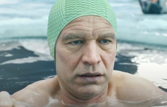 Michał Żebrowski kąpie się w przeręblu w reklamie McDonald’s