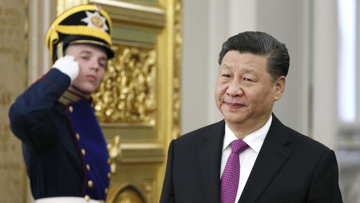 arch35Chinese President Xi Jinping arrives for a meeting with Russian President Vladimir Putin in Kremlin in Moscow, Russia, Wednesday, June 5, 2019. Chinese President Xi Jinping is on visit to Russia this week and is expected to attend Russia's main economic conference in St. Petersburg. (Evgenia Novozhenina/Pool Photo via AP), APTOPIXPOOL REUTERS
