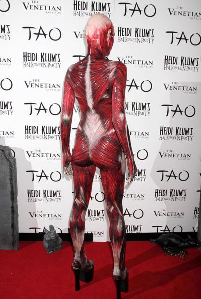 9 niesamowitych halloweenowych przebrań supermodelki Heidi Klum 16