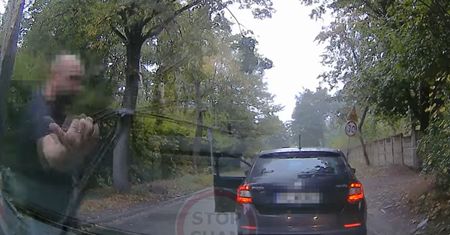 Furiat ruszył na kierowcę. Oto co go rozjuszyło