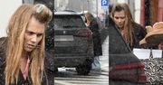 Naburmuszona Agnieszka Kaczorowska z wałkiem we włosach parkuje na zakazie auto za ponad 300 TYSIĘCY ZŁOTYCH (ZDJĘCIA)