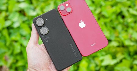 Historia z happy endem. Ten smartfon dalej będzie uwielbiany