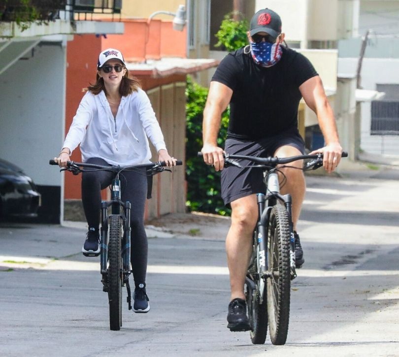 Katherine Schwarzenegger i Chris Pratt na rowerowej wycieczce z Arnoldem Schwarzeneggerem