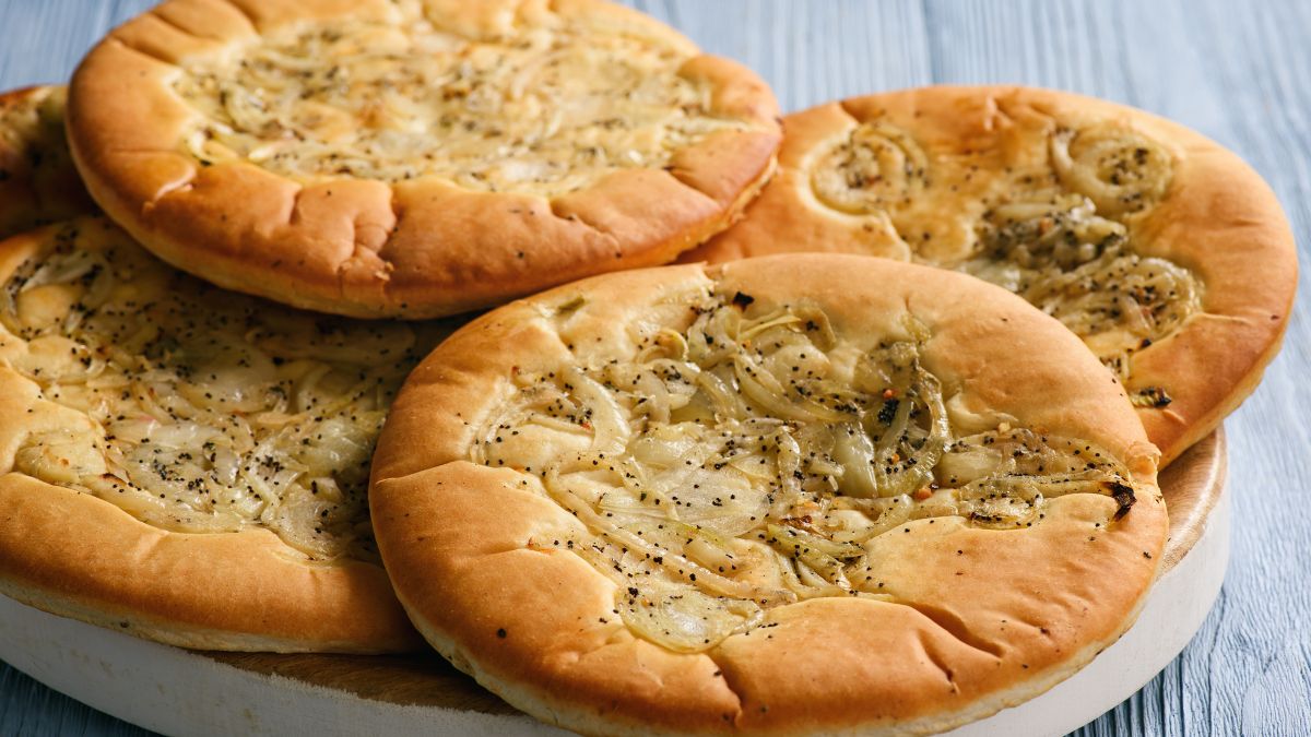 Cebularz to przysmak z Lubelszczyzny, który posmakuje każdemu