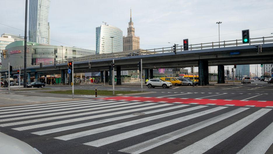 Warszawa. Nowe ścieżki rowerowe, sygnalizacje świetlne i remonty. ZDM podsumowuje 2020 r