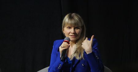 Dorośli przegapiają cyfrowe życie dzieci. Konsekwencje mogą być poważne