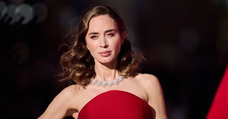 Fani oburzeni po słowach hollywoodzkiej aktorki. Radzi ludziom nie przejmować się pieniędzmi