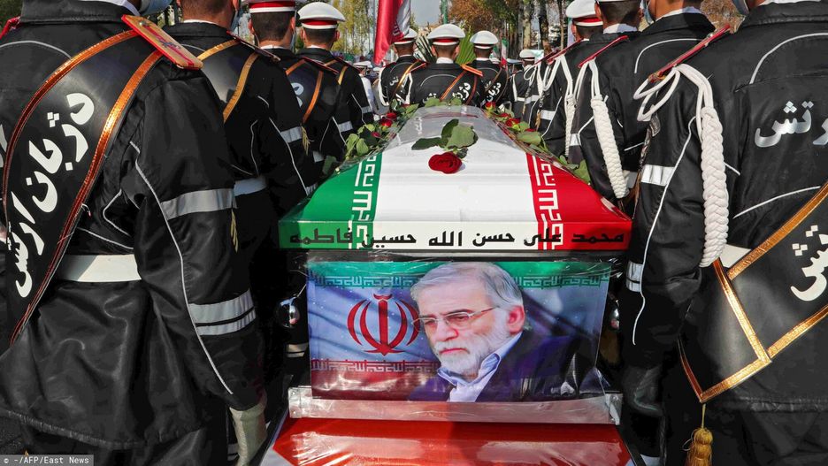 arch43A handout picture provided by Iran's Defence Ministry on November 30, 2020 shows members of Iranian forces carrying the coffin of slain top nuclear scientist Mohsen Fakhrizadeh during his funeral ceremony in Iran's capital Tehran. - With a funeral worthy of the Islamic Republic's greatest "martyrs", Tehran paid a final tribute on Monday to a scientist killed in an assassination blamed on Israel, and promised to continue his work.  Fakhrizadeh died on November 27 in a hospital from his wounds after assailants targeted his card and engaged in a gunfight with his bodyguards outside Tehran, according to Iran's defence ministry. (Photo by - / IRANIAN DEFENCE MINISTRY / AFP) / ==  RESTRICTED TO EDITORIAL USE - MANDATORY CREDIT "AFP PHOTO / HO /IRANIAN DEFENCE MINISTRY" - NO MARKETING NO ADVERTISING CAMPAIGNS - DISTRIBUTED AS A SERVICE TO CLIENTS ==-