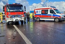 Koszmar na S6. Lekarze walczą o życie strażaka