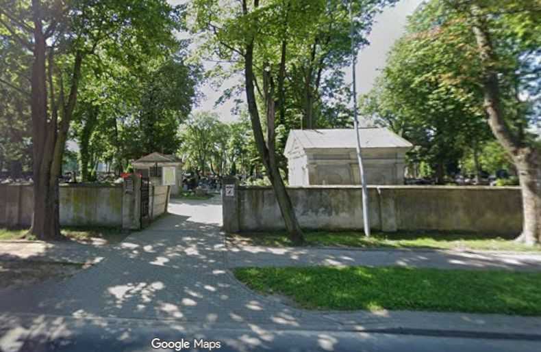 Czy przy cmentarzu przy Alei Kobylińskiego pojawi się tablica informacyjna? Jest interpelacja