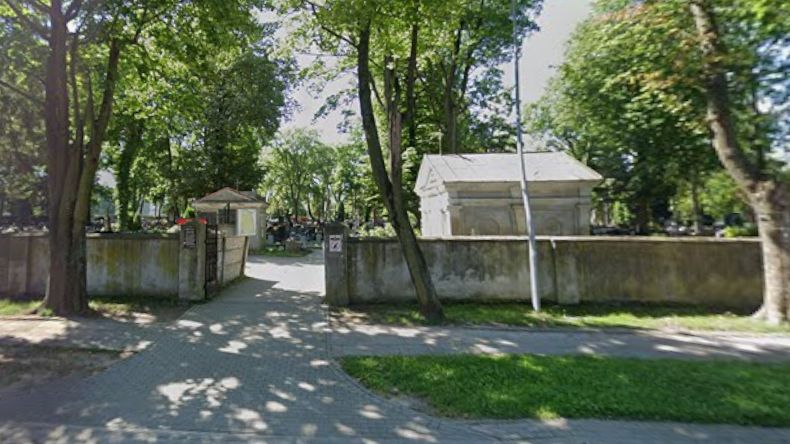 Cmentarza przy ul.Kobylińskiego 