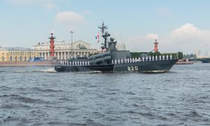 Rosja przerzuciła mały okręt rakietowy na Bałtyk. Amur uzbrojony w Kalibry