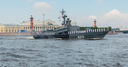 Rosja przerzuciła mały okręt rakietowy na Bałtyk. Amur uzbrojony w Kalibry