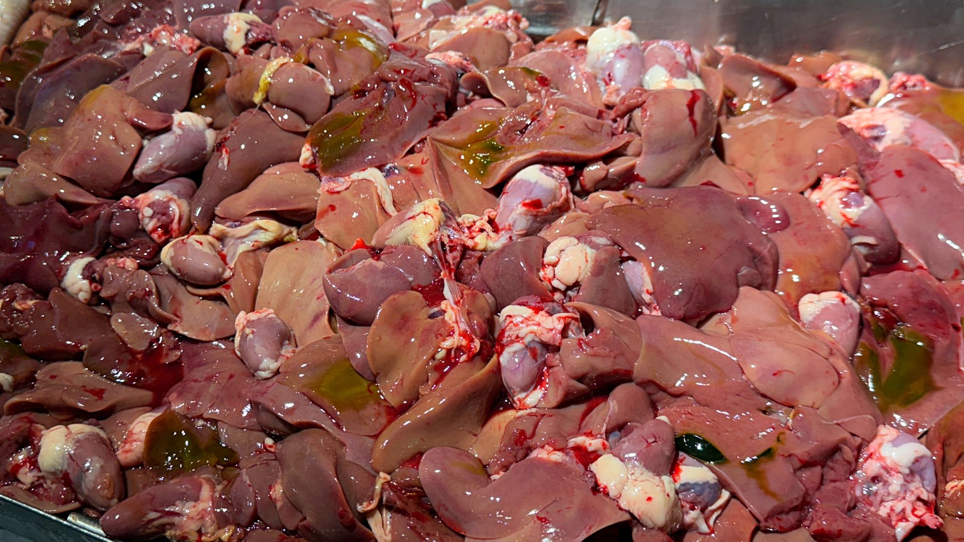 Wątróbka drobiowa to produkt, który łączy prostotę z wyjątkową wartością odżywczą.