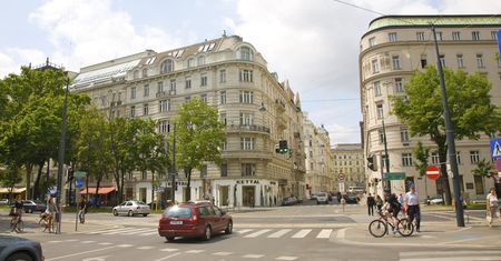Wiedeń wprowadza drewniane znaki drogowe. Chodzi o ochronę środowiska