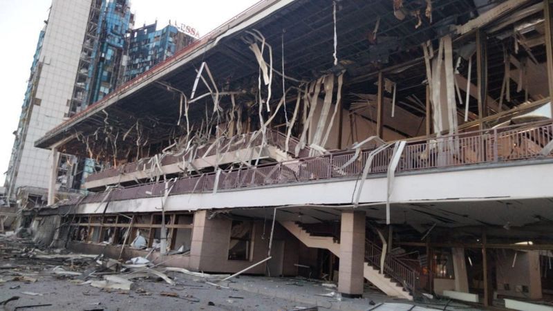 Зруйнований готель в Одесі
