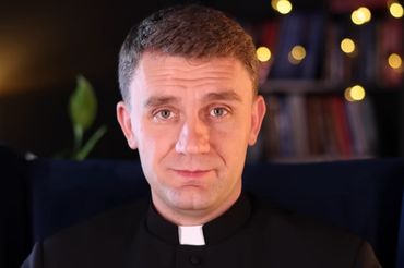 Ksiądz Teodor Sawielewicz na kanale Teobańkologia