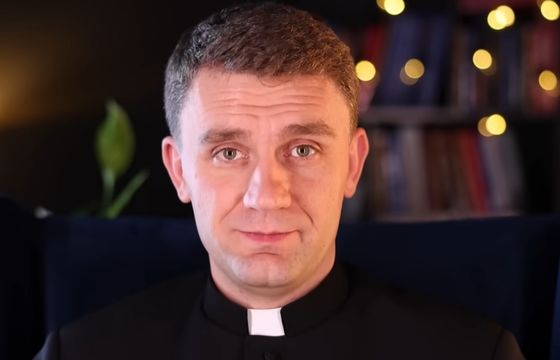 Twórca kanału z modlitwami znika na dłużej. "Ta zmiana nie oznacza zatrzymania Teobańkologii"