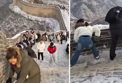 Chiny. Fragment Wielkiego Muru zamienił się w prawdziwą zjeżdżalnię