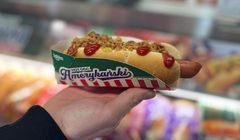 Żabka w kampanii promuje nowość