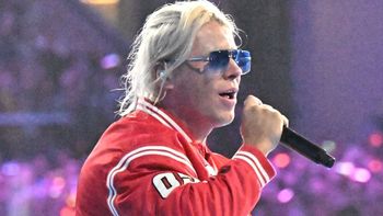 Skolim tłumaczy się z tekstu własnej piosenki. "Ale po co rozkładasz do tego nogi"?