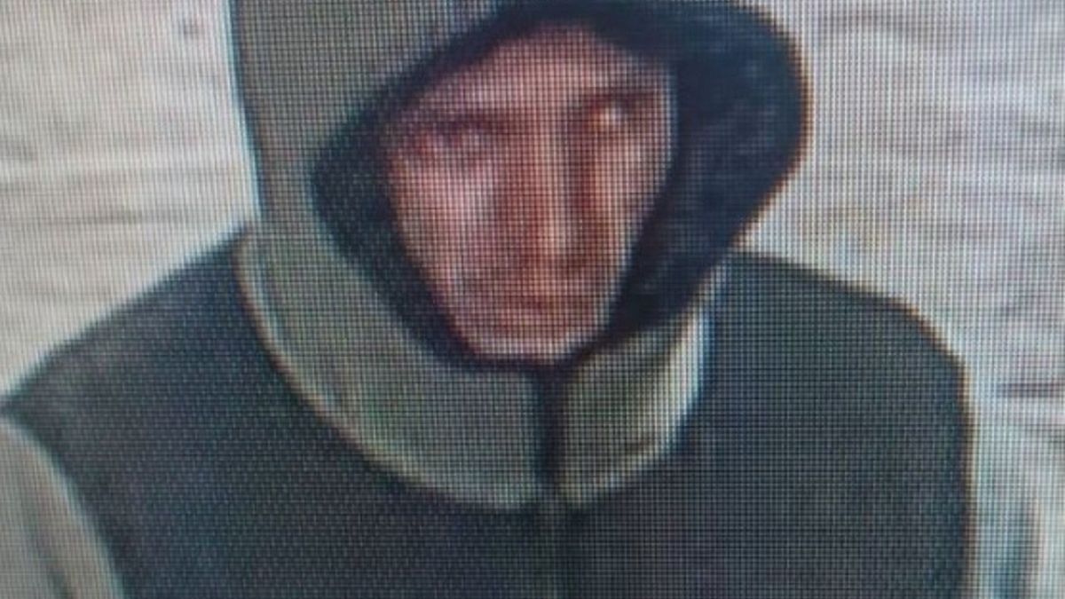 Napadł kobietę we Wrocławiu. Policja publikuje jego wizerunek. 