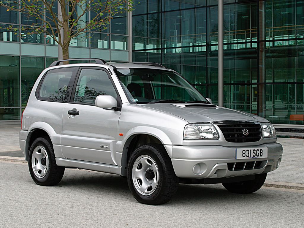 Grand Vitara była oferowana również w krótkiej wersji 3-drzwiowej i jako półkabriolet
