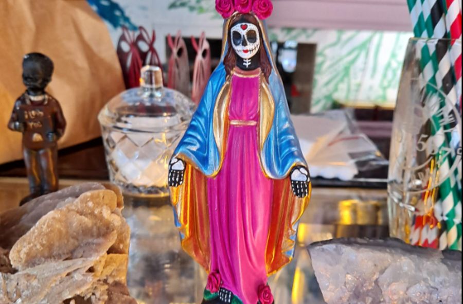 Kontrowersyjna Santa Muerte w częstochowskiej cukierni