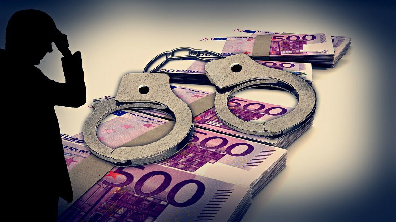 Sosnowiec. Pięciu policjantów usłyszało zarzuty przekroczenia uprawnień.