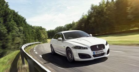 Speed Pack do XFR i napęd AWD - Jaguar odkrywa moskiewskie karty